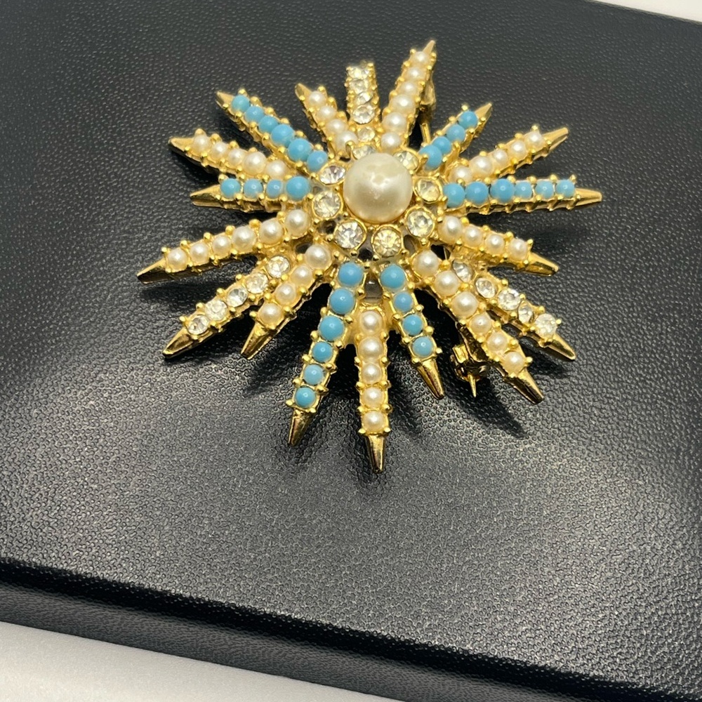 MCM starburst faux pearl turquoise rhinestone vintage brooch pin gold tone - Picture 5 of 14
